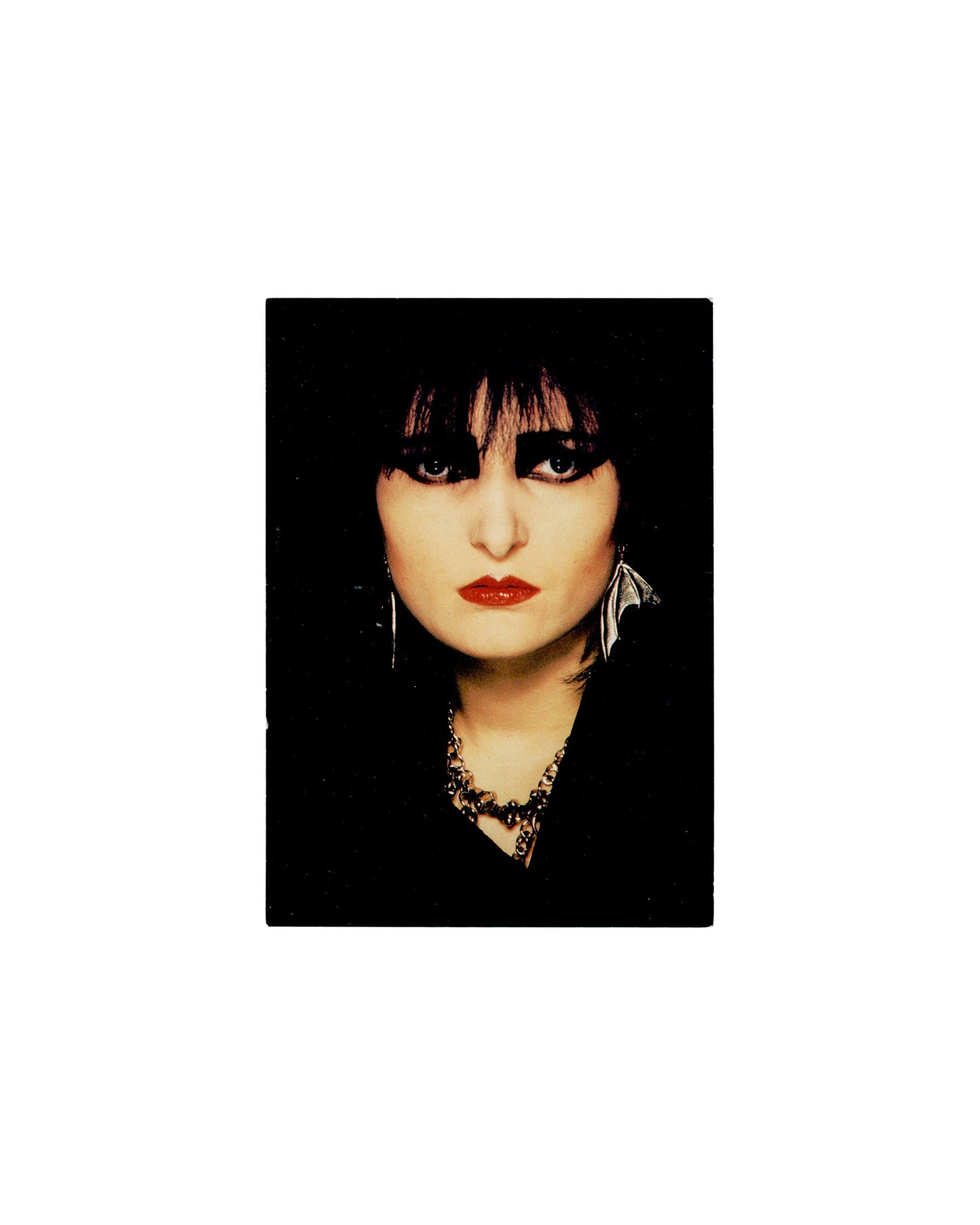 Siouxsie full-face studio portrait, Anabas AP146 postcard recto, 1986