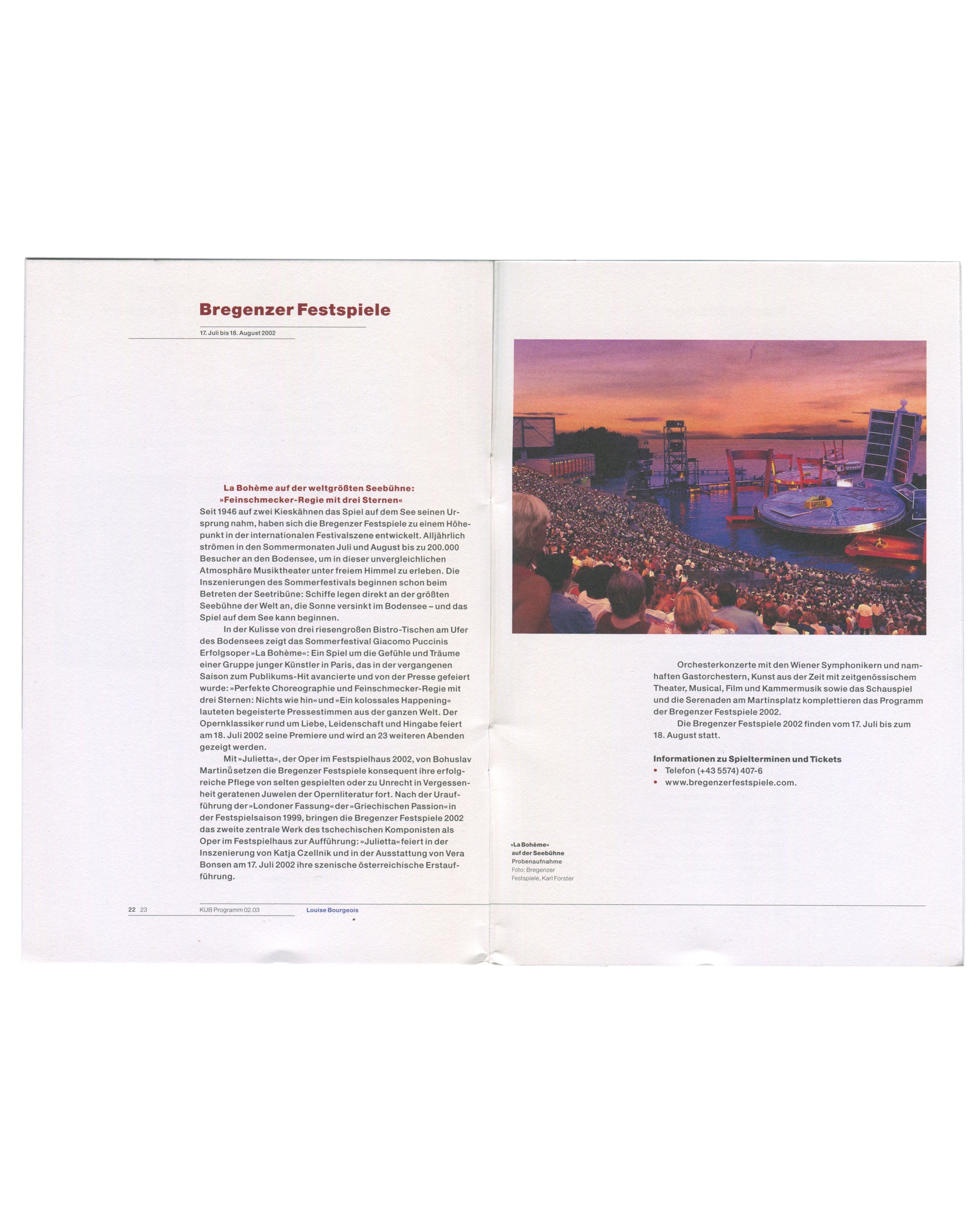 section headed 'Bregenzer Festspiele', 17 Juli bis 18 August 2002, two-column German text on the lakeside production of La Bohème. Right: large colour photograph of the floating stage at dusk, illuminated set reflected in the Bodensee, large audience in the foreground.