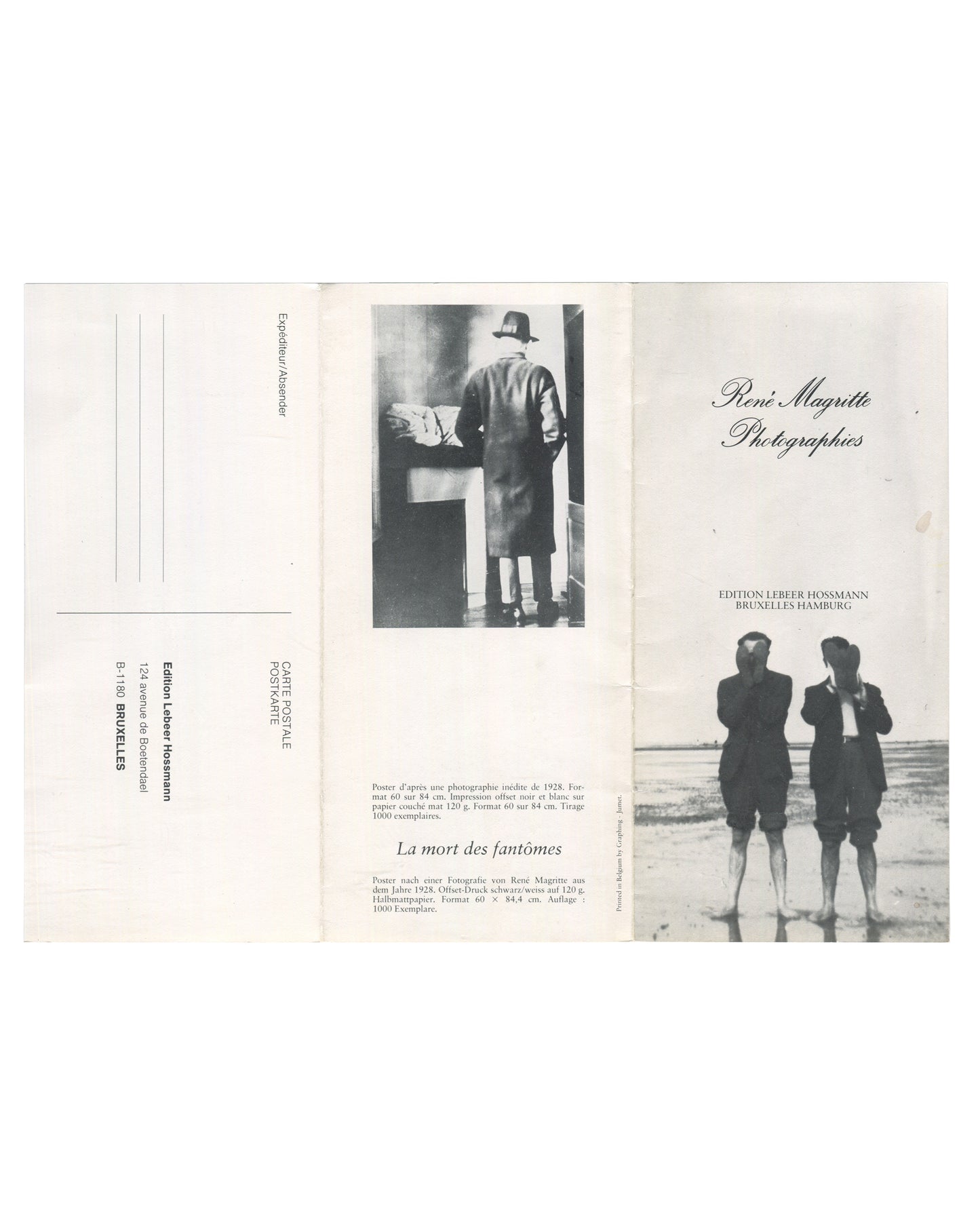  1976 Edition Lebeer Hossmann brochure for René Magritte Photographies, outer mailing panel, showing the front cover image of two boys on a beach at right, a central panel with a black-and-white photograph of a man in a bowler hat and overcoat seen from behind standing before a bed, captioned La mort des fantômes with bilingual French and German edition details, and at left the mailing address panel for Edition Lebeer Hossmann, 124 avenue du Boetendael, B-1180 Bruxelles, with CARTE POSTALE / POSTKARTE print