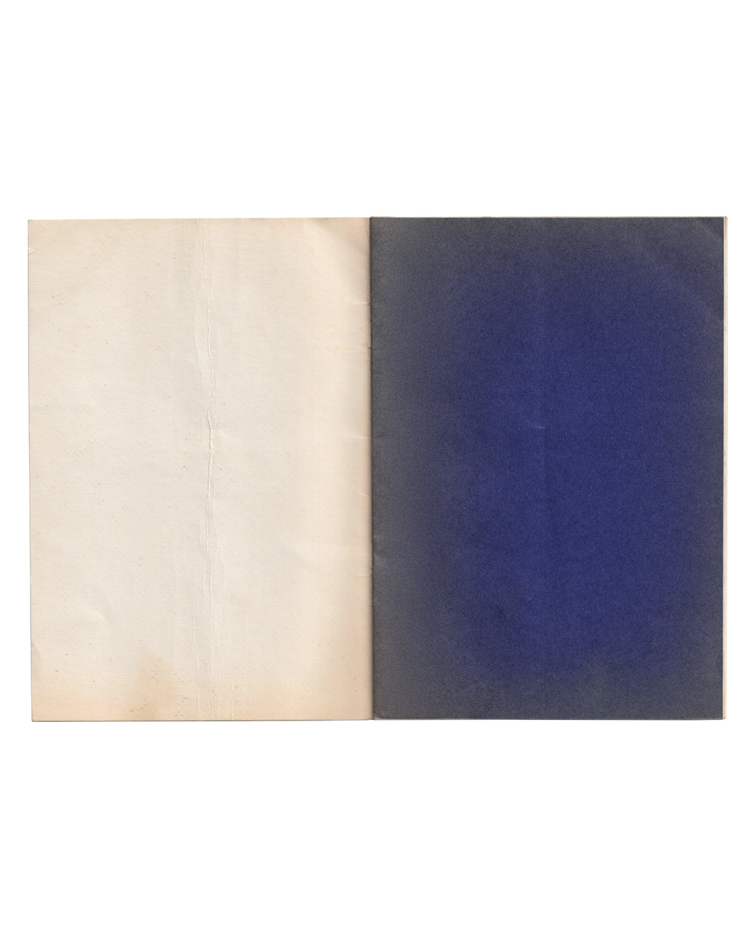 Opening spread, Roy Lichtenstein catalogue, Galerie Ileana Sonnabend, Paris, 1965. Verso: inside front wrapper, cream paper, unprinted, with vertical use fold and age toning visible. Recto: inside front wrapper printed solid deep blue, Benday-dot cover design visible in reverse through the paper. Catalogue open flat.